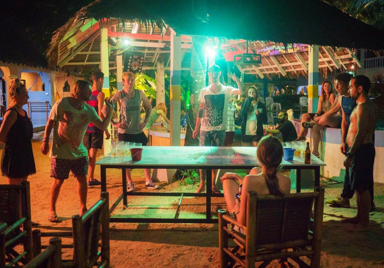 קופנגן Asia Blue - Beach Hostel Hacienda מראה חיצוני תמונה